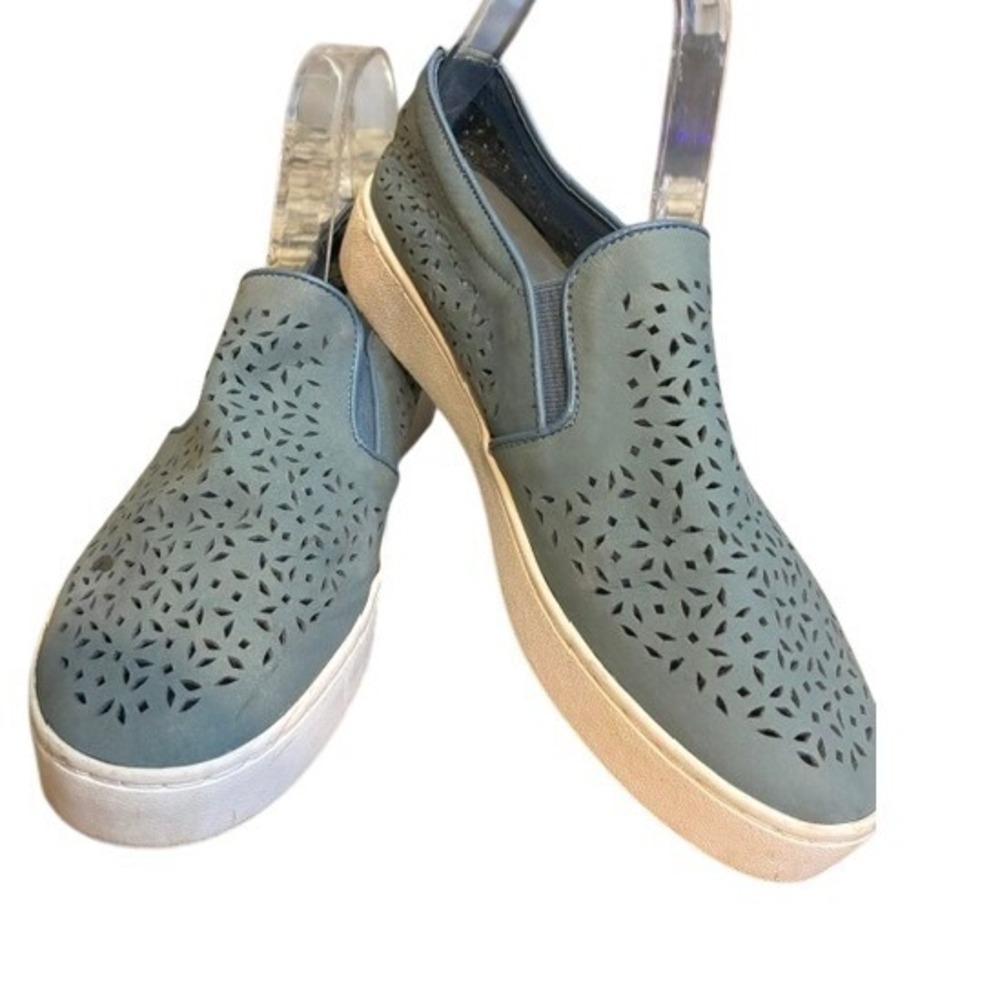 Vionic Slip On Sneakers Womens Size 8 Blue Good Laser Cut Perforated Leather